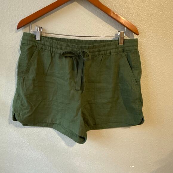 J. Crew Women's Green Drawsting Shorts Size Medium NWT - Picture 1 of 9